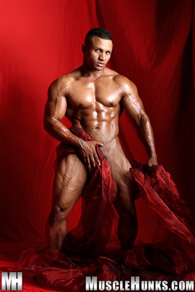 Black muscle stud Devon Ford shows off his rippling abs 04 Ripped Muscle Bodybuilder Strips Naked and Strokes His Big Hard Cock torrent photo1 - Black muscle stud Devon Ford shows off his rippling abs