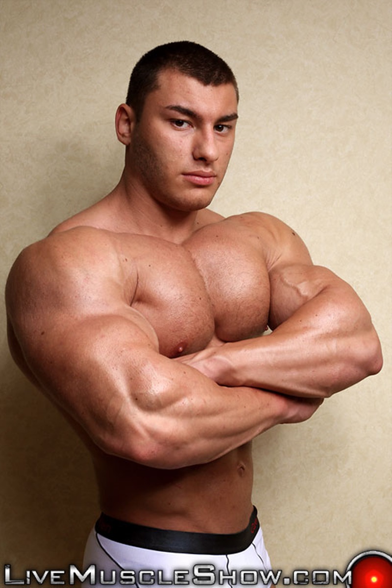 Big Muscle - 20 year old big muscle boy Lev Danovitz shows off his huge muscled body â€“  Men In Gay Porn