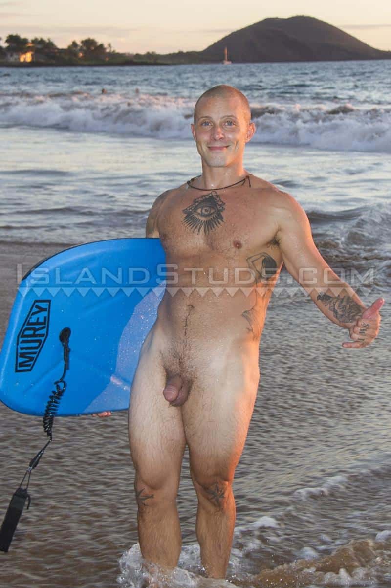 Sexy shaved headed 32 year old American Barrett surfs nude wanking out a huge cum load dripping down abs 0 gay porn pics - Sexy shaved headed 32 year old American Barrett surfs nude wanking out a huge cum load dripping down his abs